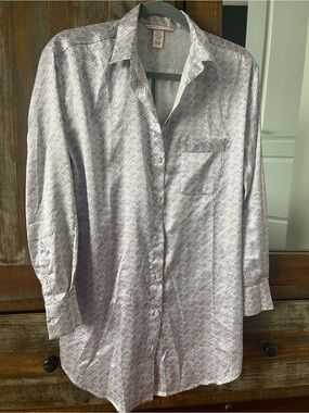 Victoria's Secret Light Purple Button-Down Sleep Shirt XS